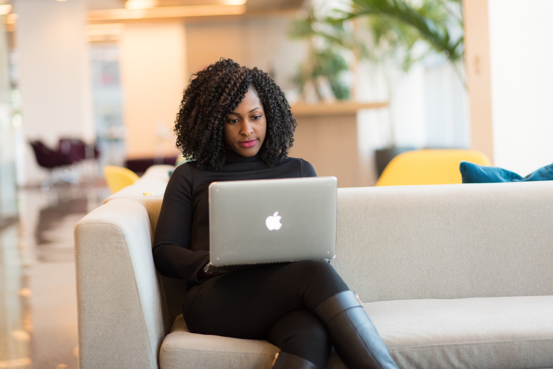 Featured image for Use This Simple Hack to Drive Massive Leads to Your Demo Video - HireDNA Blog