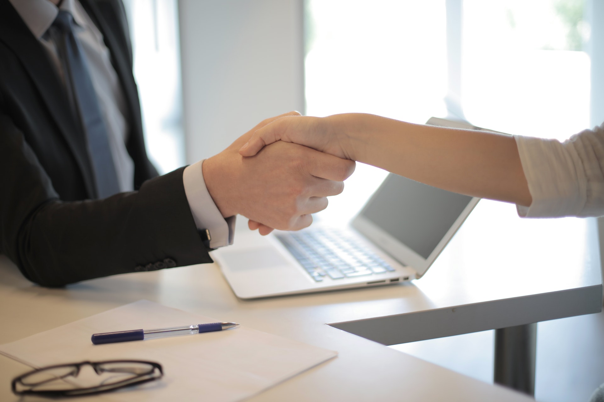 Featured image for 4 Ways to Recruit SaaS Sales Talent with Less Effort - HireDNA Blog
