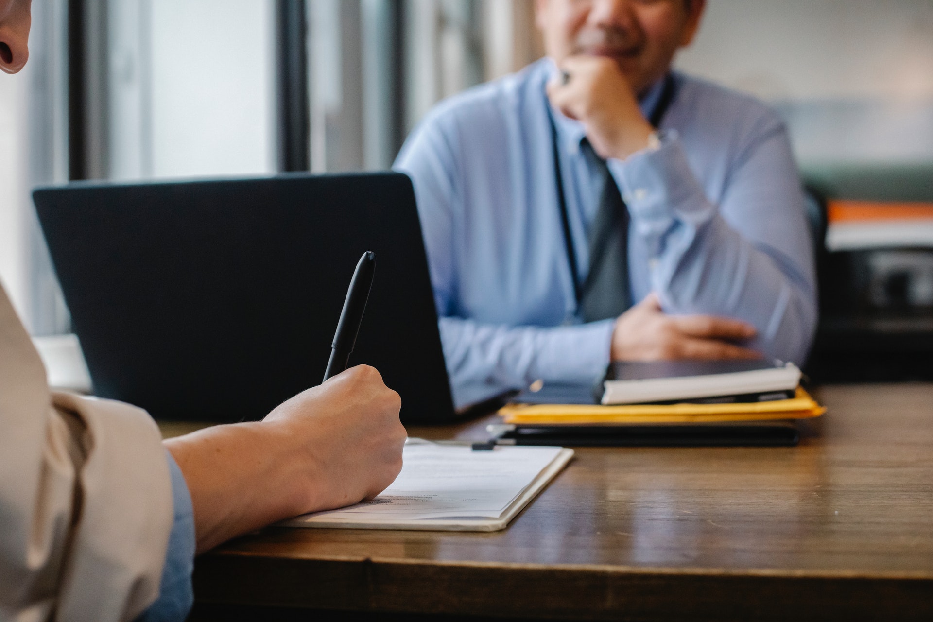 Featured image for 6 Red Flags to Look Out for When Screening Sales Reps - HireDNA Blog