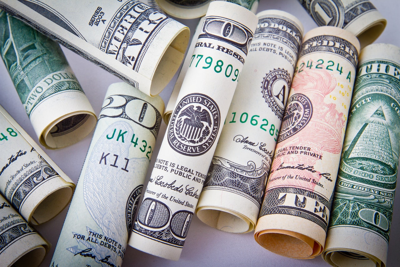 Featured image for Sales Salary Transparency: Why Listing How Much Salespeople Earn Can Generate 75% More Clicks for Your Job Posts - HireDNA Blog