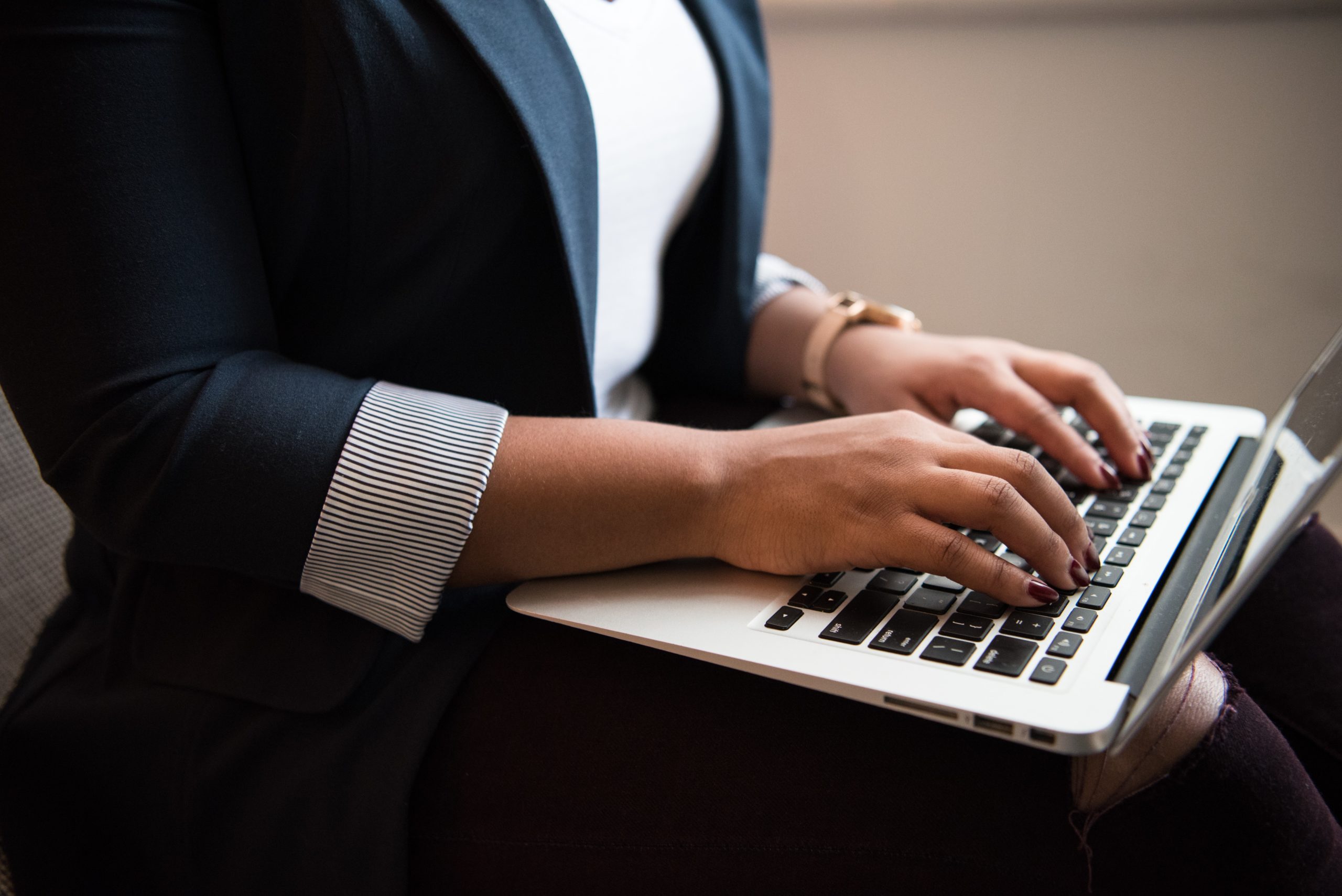 Featured image for 60% of Candidates Ditch the Application Because it's Too Long or Complex: How to Simplify the Job Application Process - HireDNA Blog