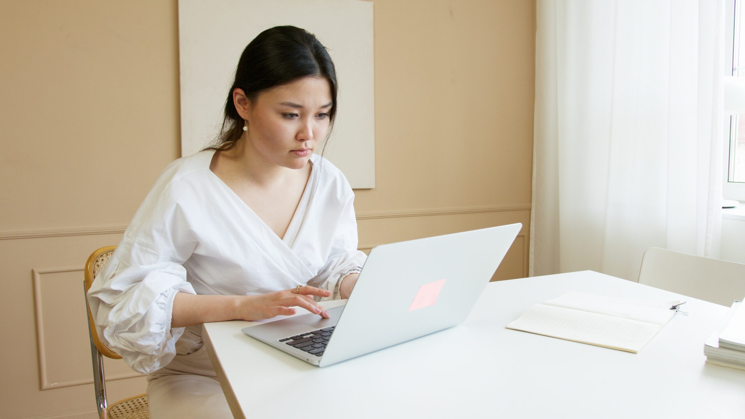 Featured image for Why Creating a Clear Hiring Process Timeline Can Make Your Brand More Appealing to 83% of Sales Candidates - HireDNA Blog
