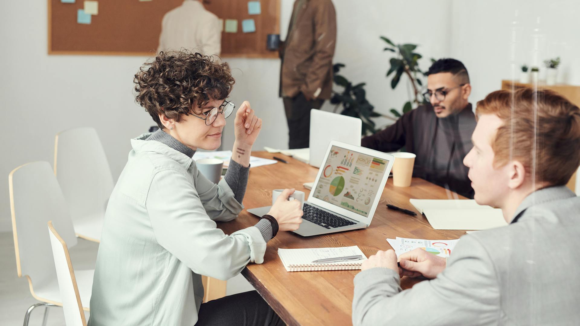 Featured image for Use These Metrics to Ensure Continuous Improvement in Sales Candidate Sourcing and Screening - HireDNA Blog